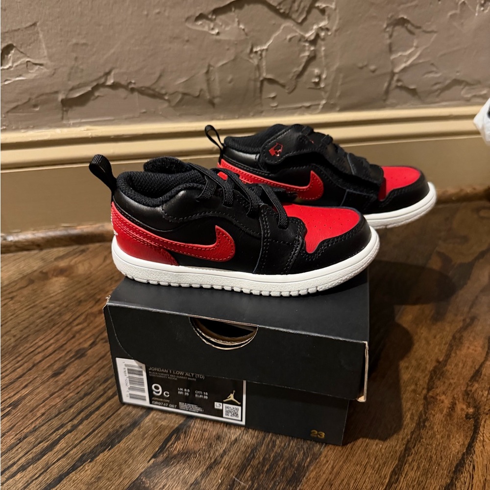 NEW Nike Kids Red, Black, White Low Top Velcro Jordan Sneakers— Toddler size 9